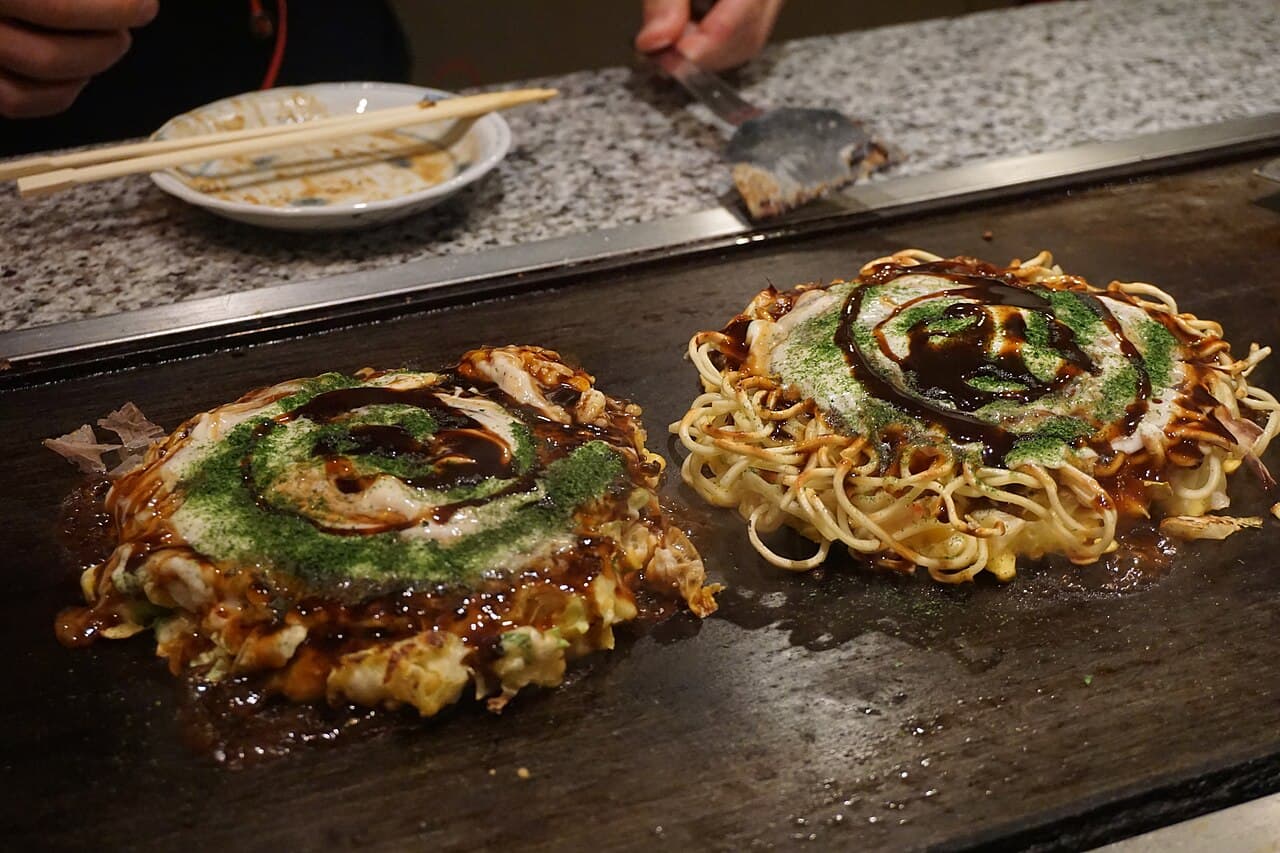Osaka Cooking Class: Okonomiyaki, Ramen & Street Food