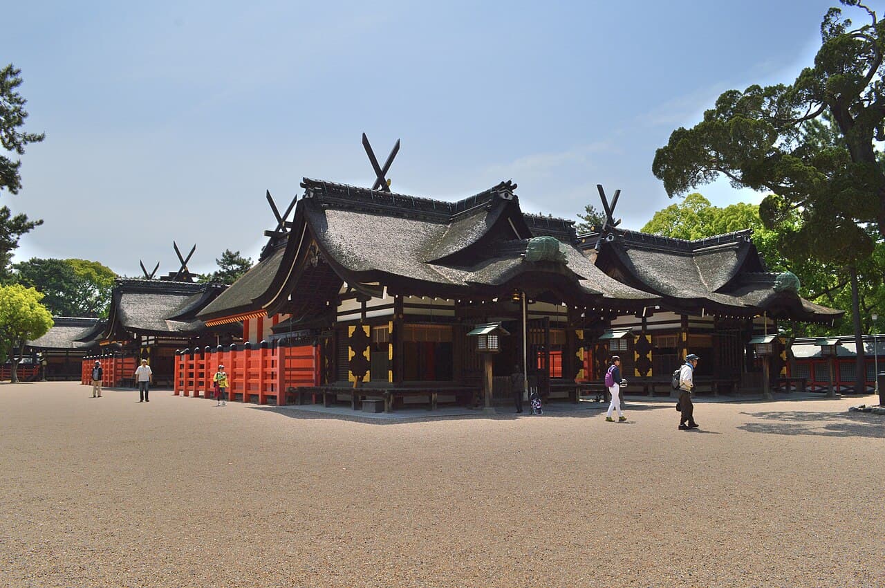 Sumiyoshi Taisha Hatsumode — 'Sumiyossan' New Year