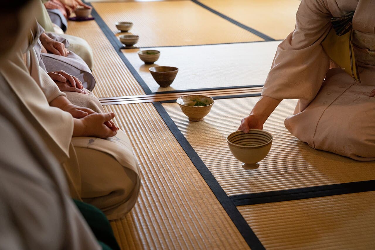 MAIKOYA浅草 着物茶道体験