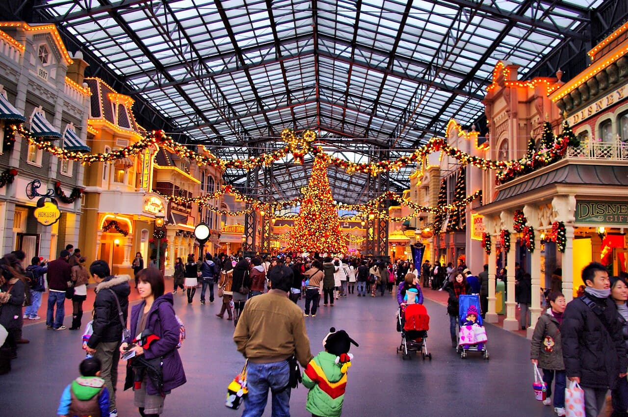 Disney Christmas 2026 at Tokyo Disney Resort