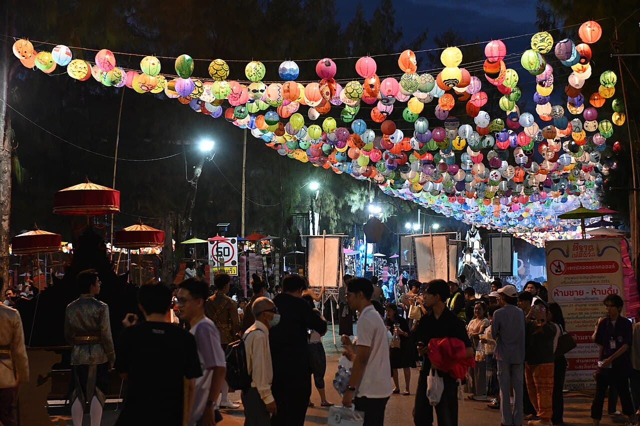 Mitama Matsuri (Yasukuni Shrine Lantern Festival)