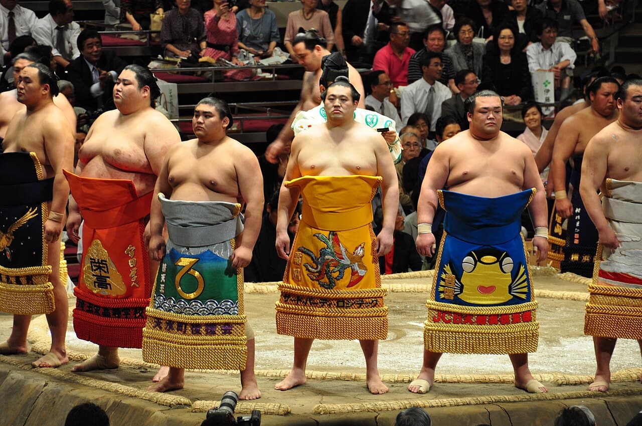 Sumo for First-Timers: What to Expect, Timeline & Etiquette